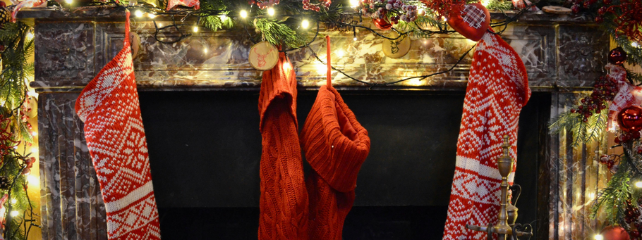 Your Guide to Natural Stocking Stuffers for Everyone on Your List